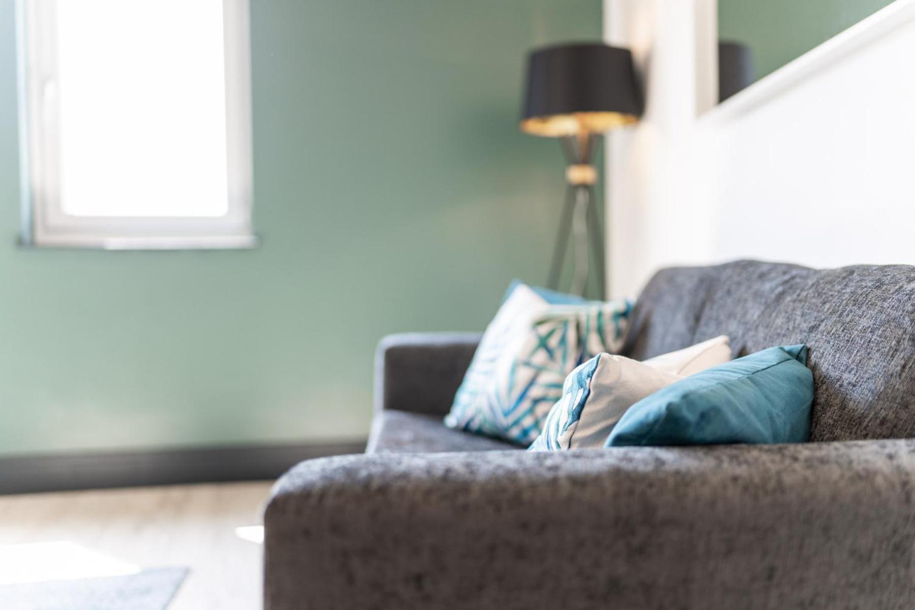 The Kingsway- 2 Bedroom Central Swansea Apartments By Stayright Exterior foto